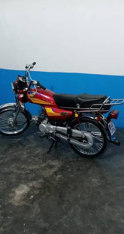 Honda CD 70 2003 model bike hundred percent theek hai argent for sale