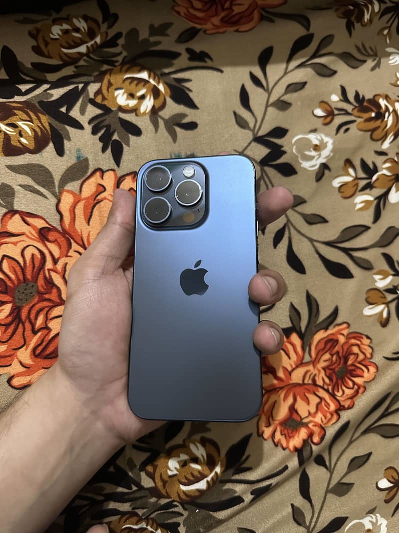 iPhone 15 Pro 0