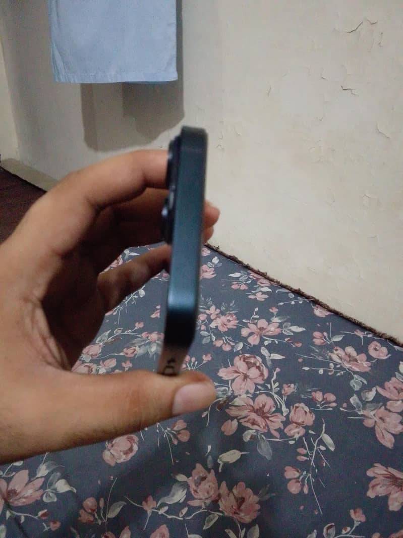 Apple iPhone 14 2