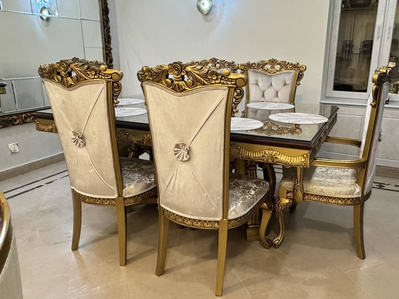 Dining table 6 seater 3