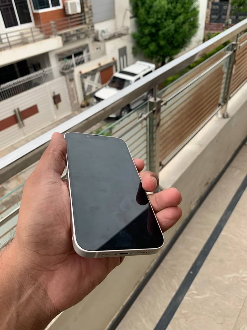 iPhone 14 6