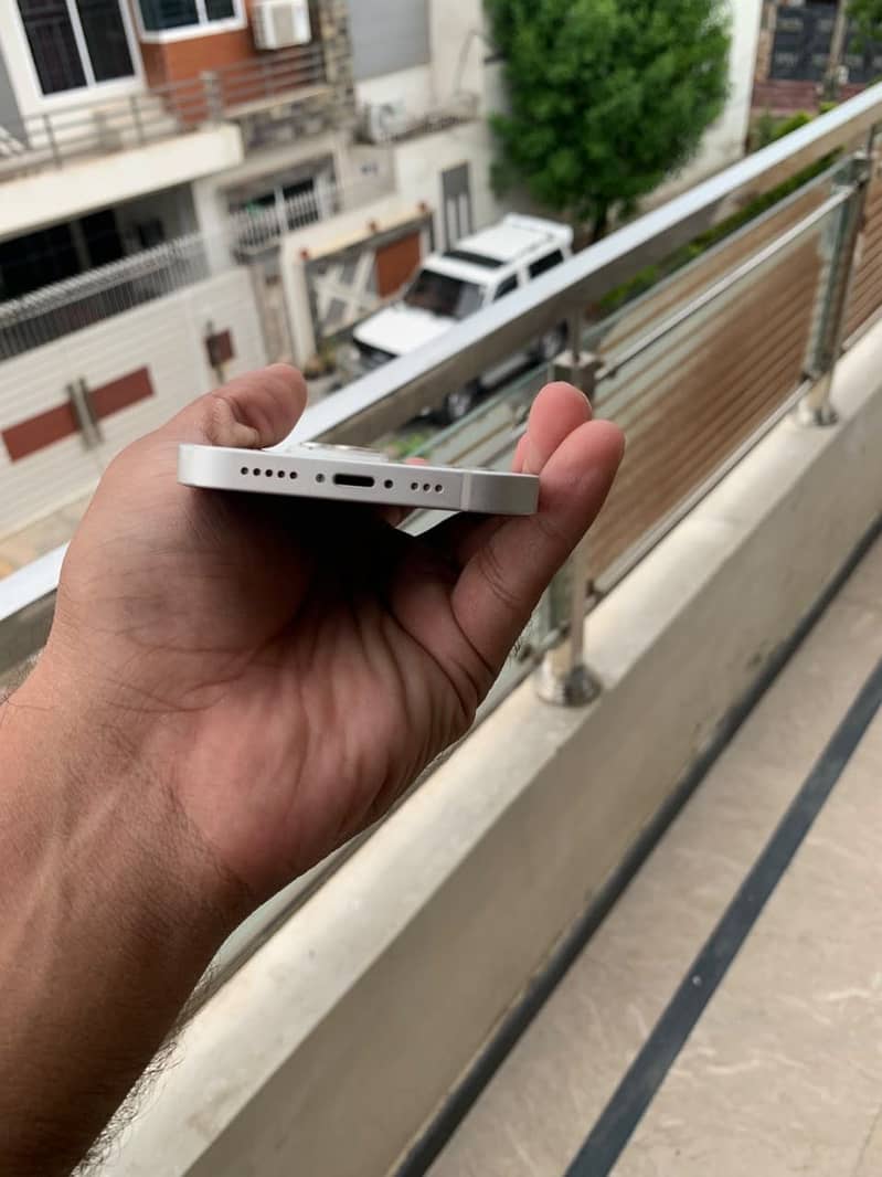 iPhone 14 7