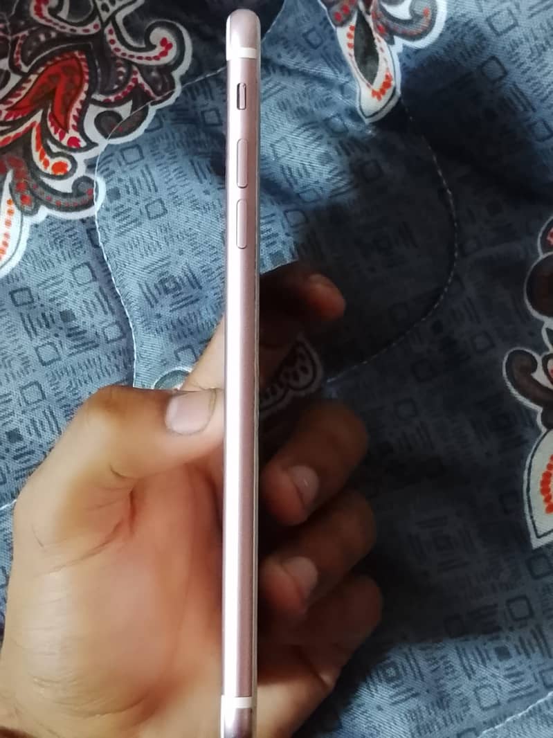 Apple iPhone 7 Plus 1
