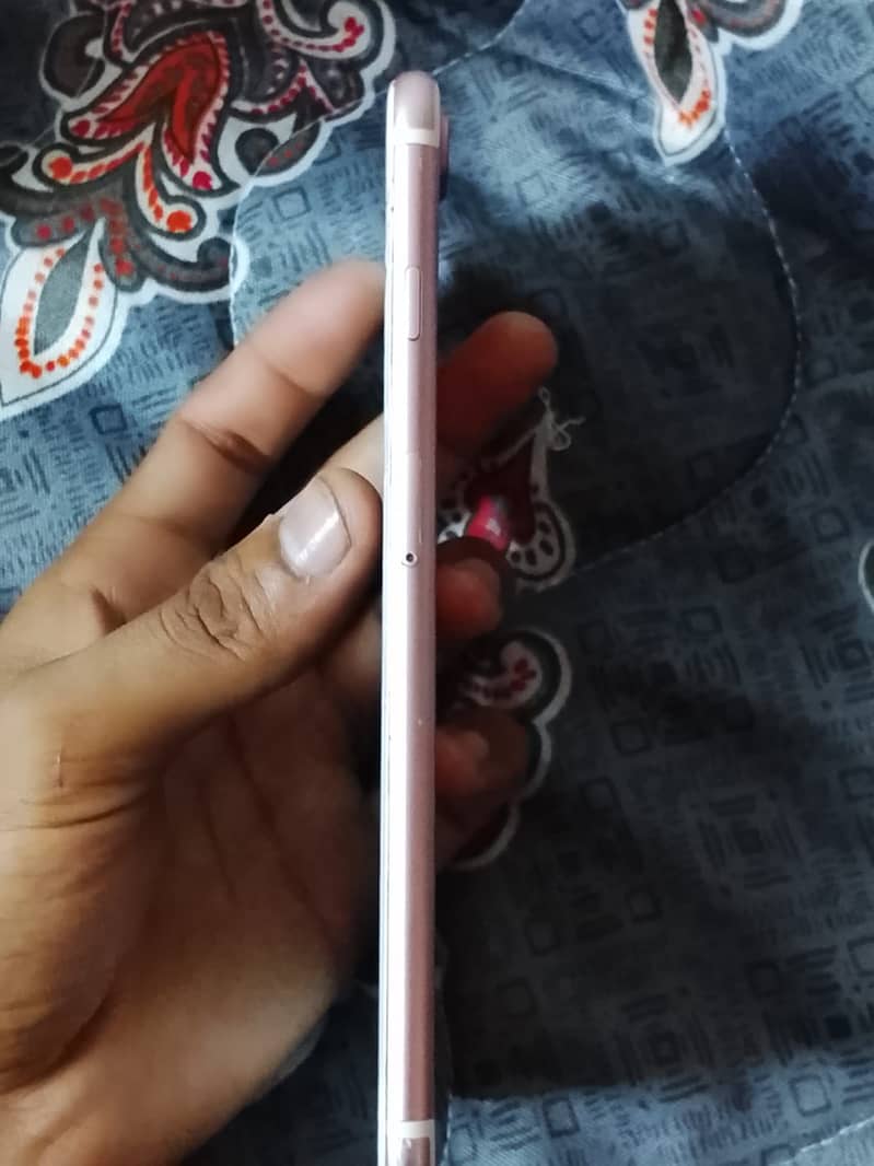 Apple iPhone 7 Plus 2