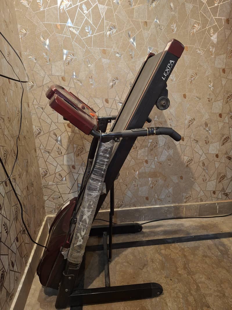 Treadmill 4