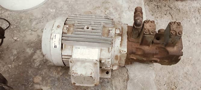 Toshiba 3HP 3 Phase Motor with Pump – Working Condition