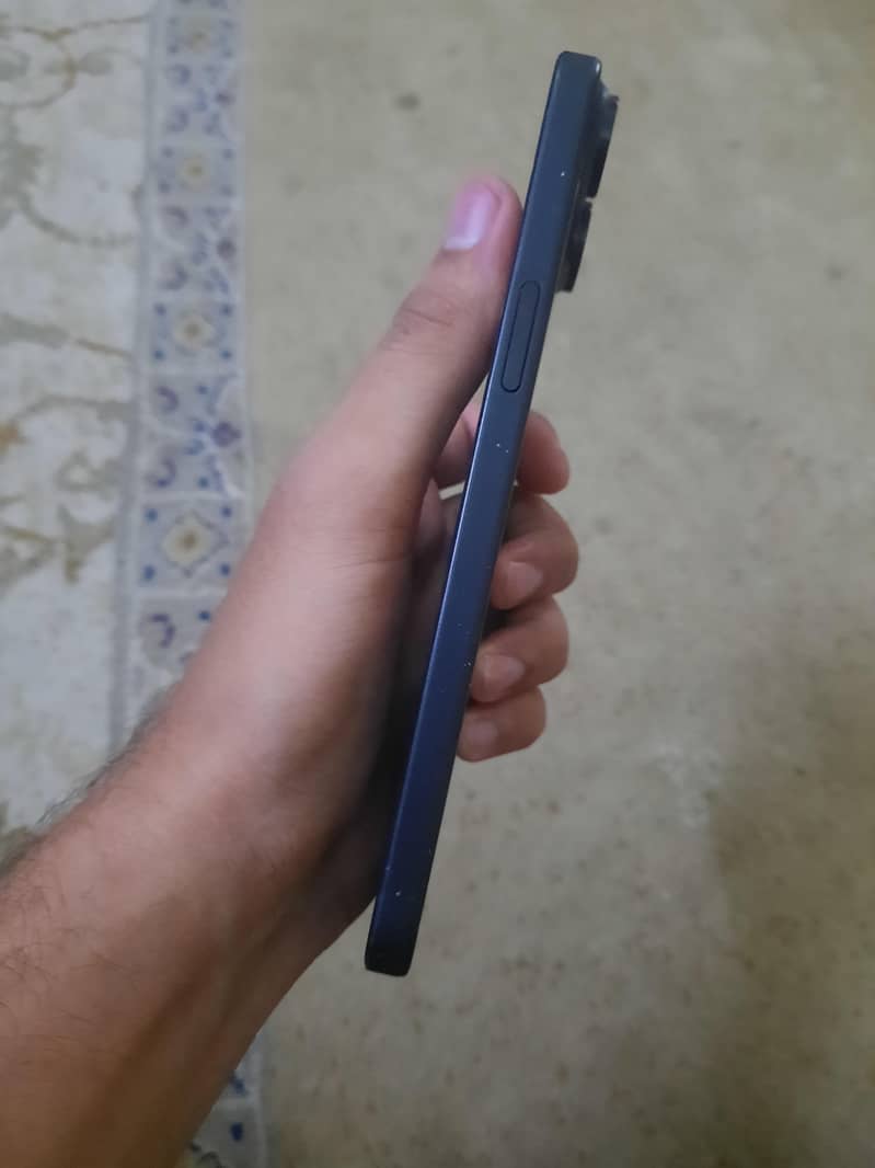 Apple iPhone 15 plus 3