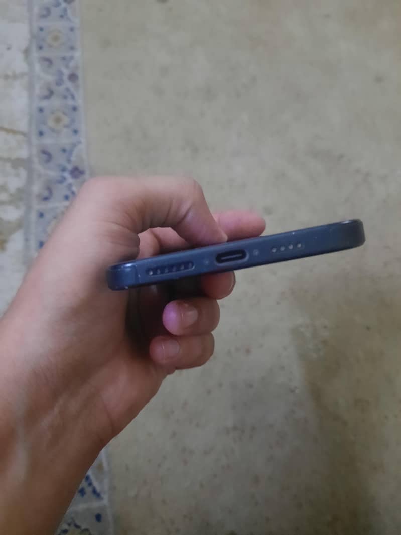 Apple iPhone 15 plus 4
