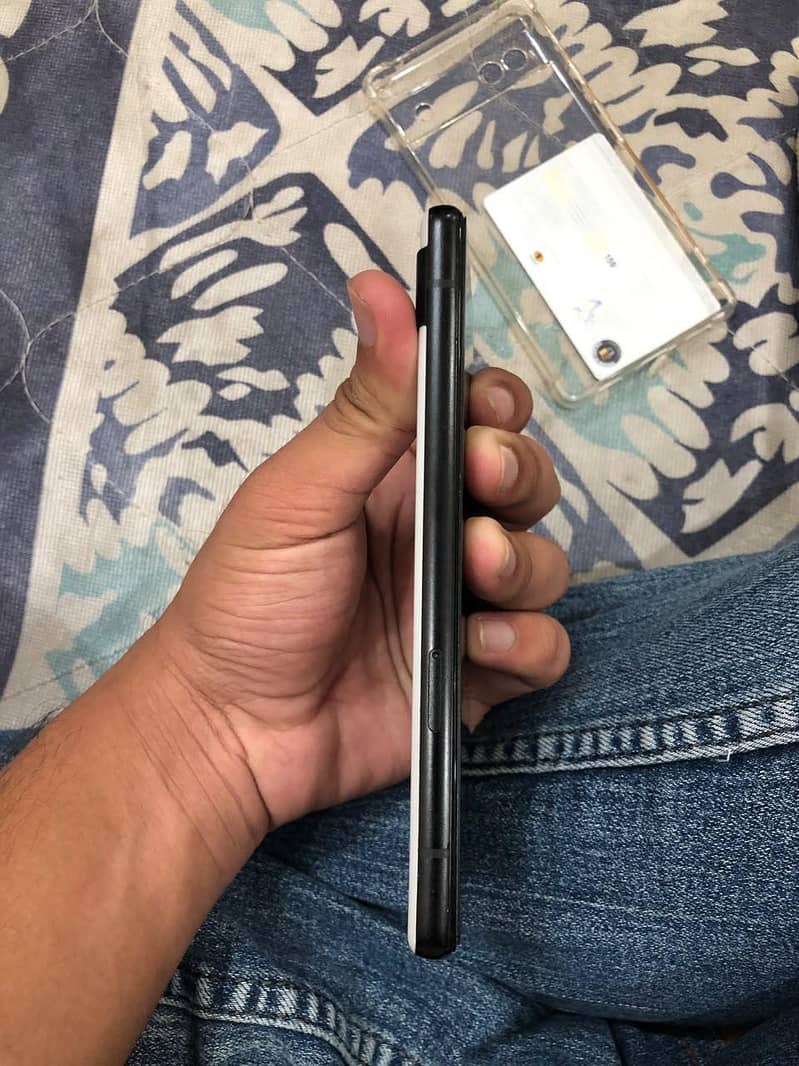 Google Pixel 6a 1