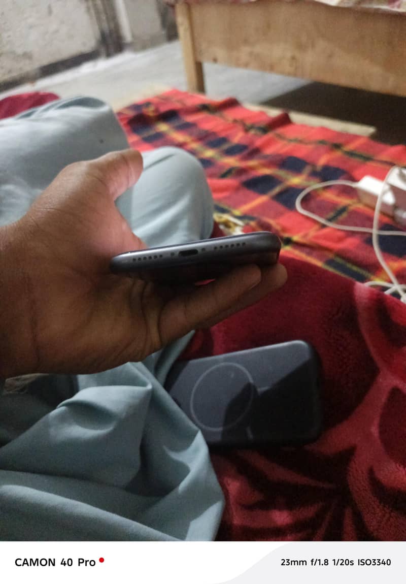 Apple iPhone 11 5