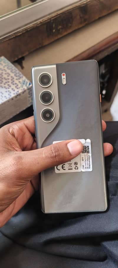 Tecno CAMON 40 Pro