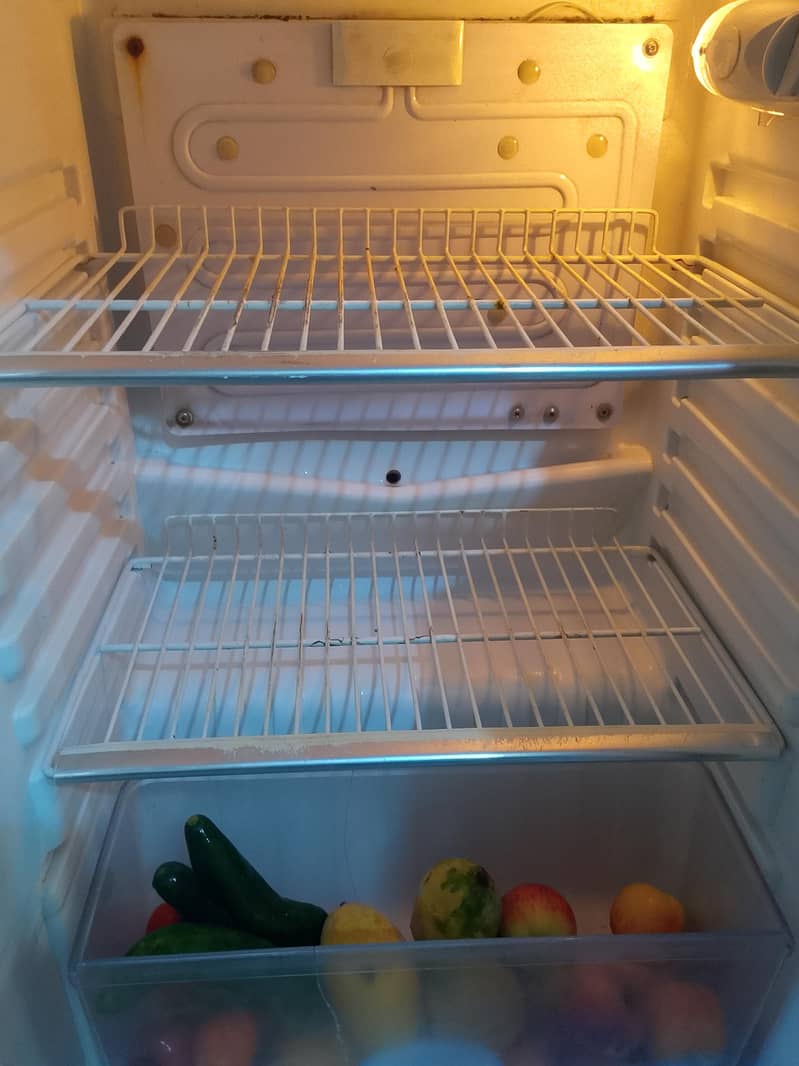 Refrigerator 14