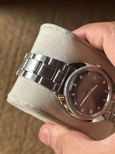 Seiko 5 original automatic watch date or time