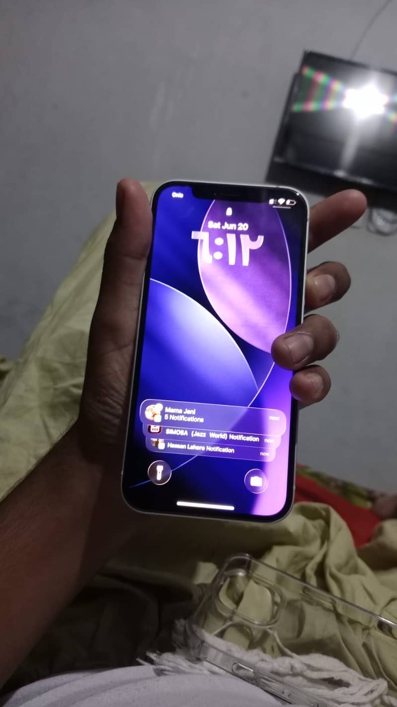 Iphone 12 4