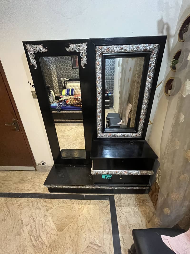 Dressing table 1
