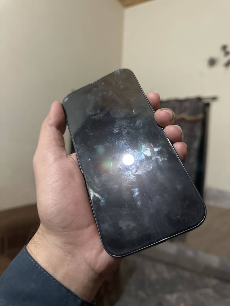 Apple iPhone 15 Pro 0