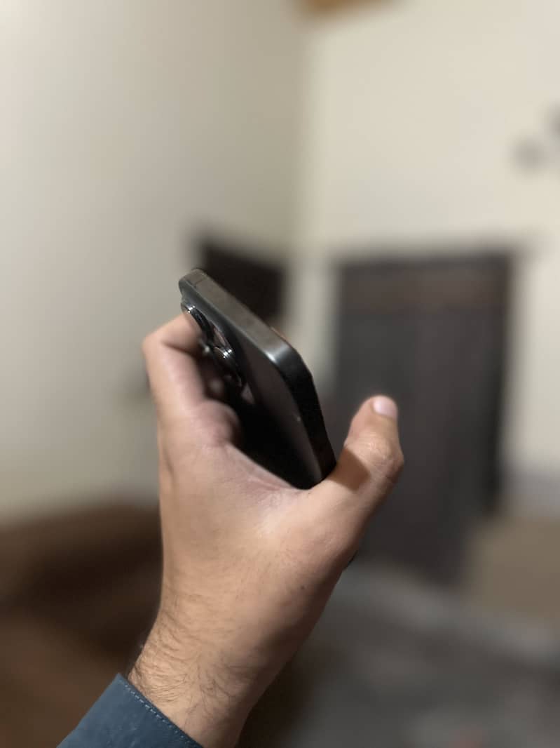 Apple iPhone 15 Pro 5