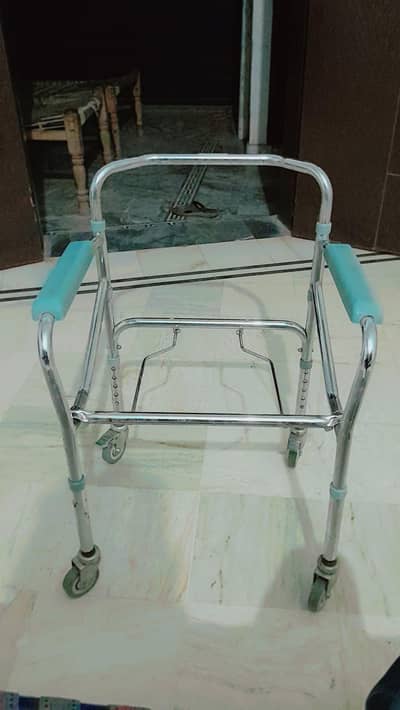 commode chair