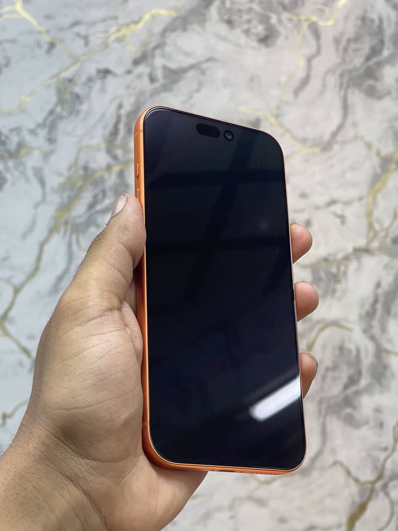 Apple iPhone 17 Pro Max 1