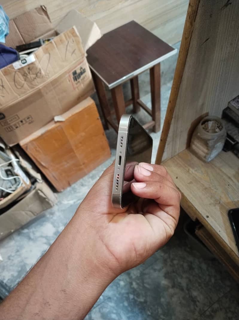 iPhone 13pro max 3