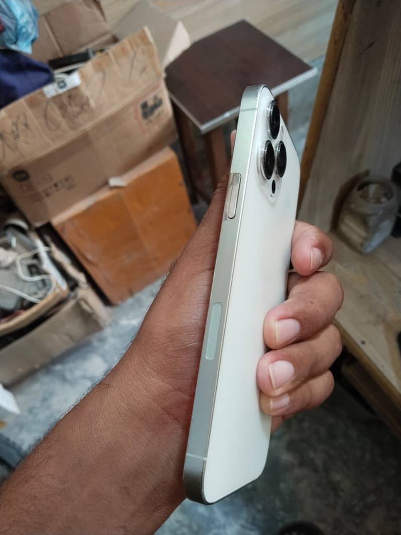 iPhone 13pro max 4