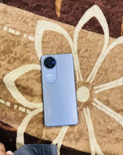 Vivo v50