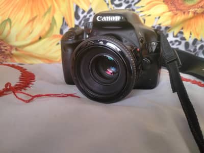550d canon DSLR camera