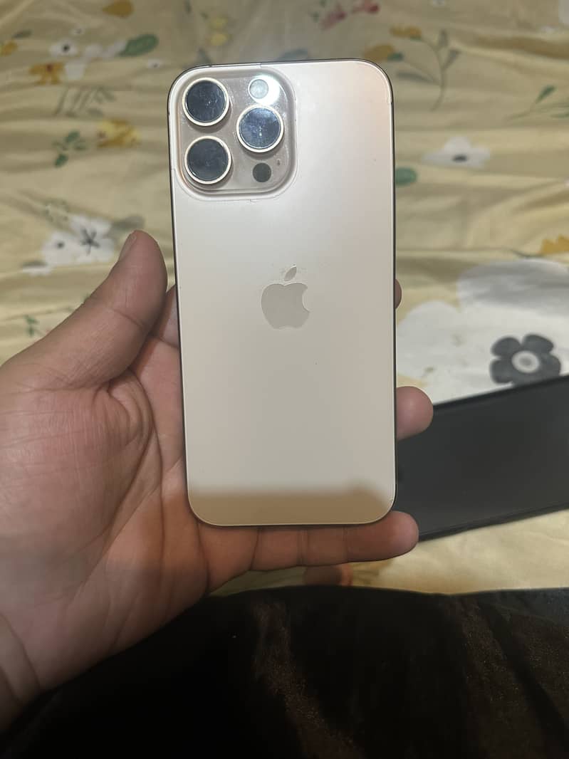 iPhone 16 pro max 1