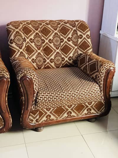 7 seater (3+2+1+1]