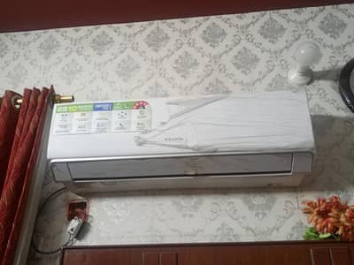 ECOSTAR INVERTER 1.5 TON