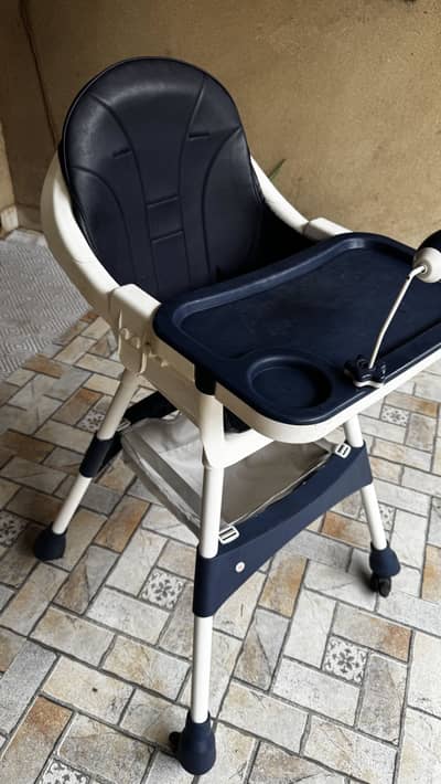 Baby High chair with safety belt food tray storage space