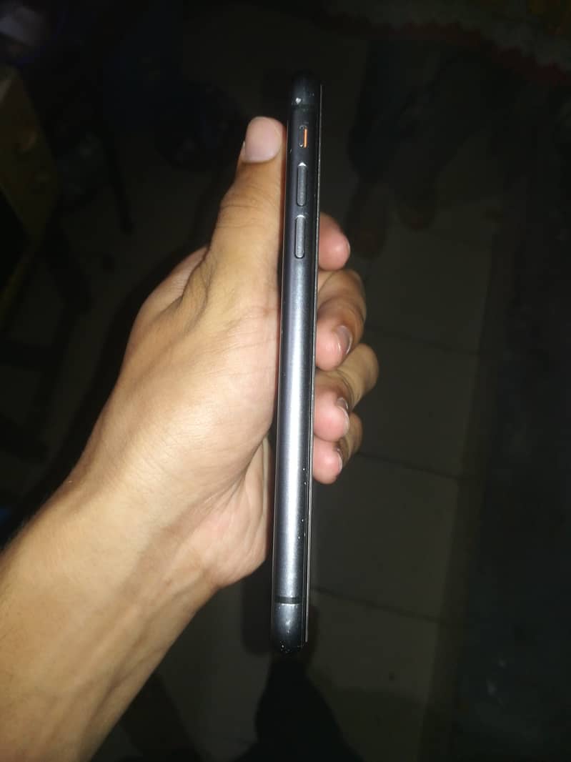 iPhone 11 2