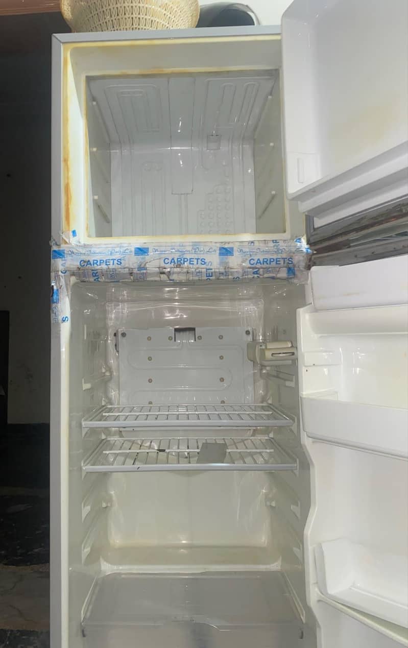 Dawlance Refrigerator 0