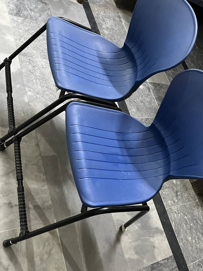 Students study table and 2 chears 3