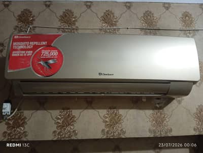 good working non inverter ac good condition dalwlance 1.5 ton