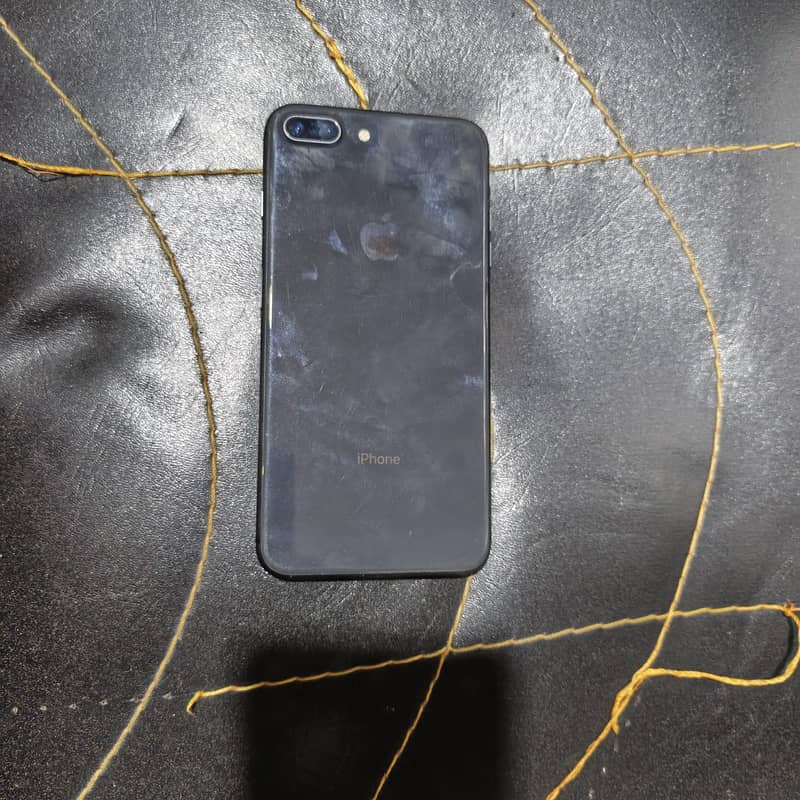 Apple iPhone 8 Plus 6