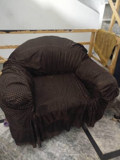 5seater sofa set with covers urgent sale