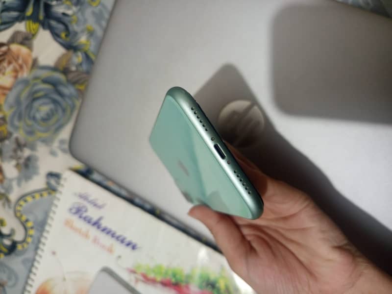 Apple iPhone 11 2