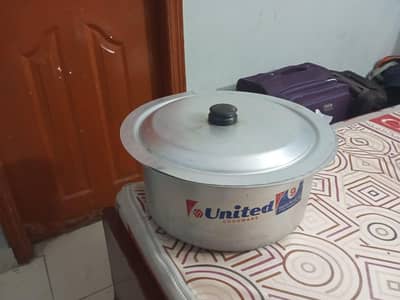 Degchi with Lid – Good Condition