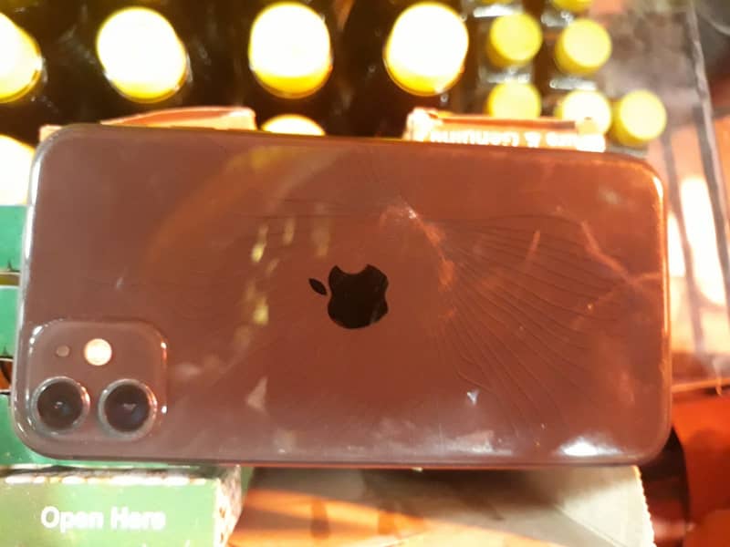 Apple iPhone 11 4