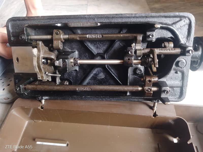 singer sewing machine 4