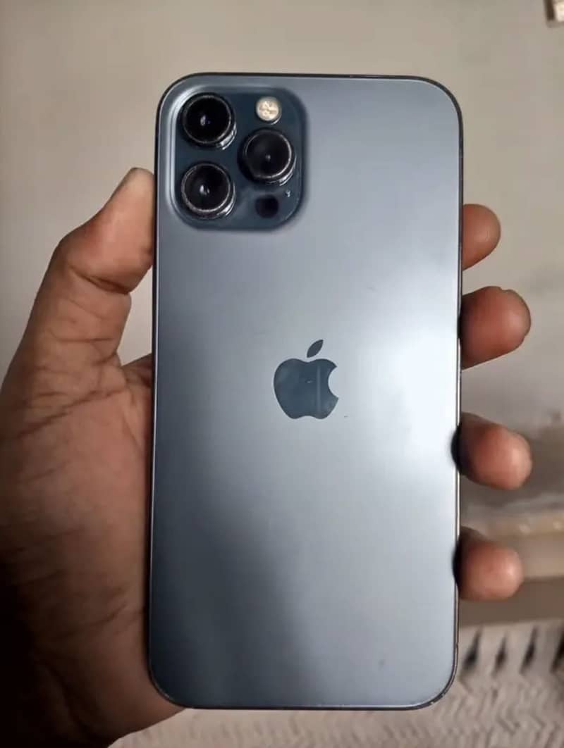 Iphone 12 pro Max 3