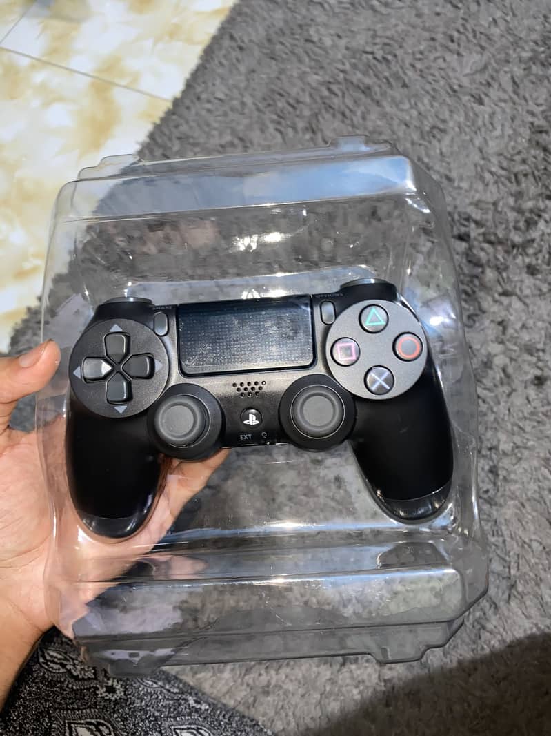 PS4 controller 2