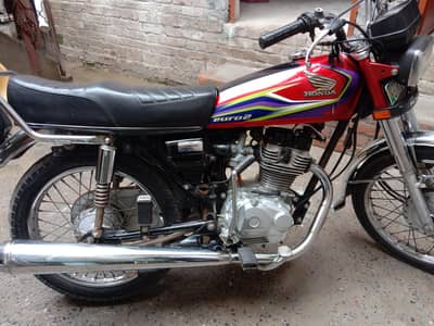 Honda cg 125 model 2016 color red