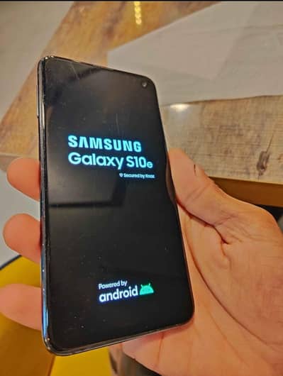 Samsung Mobile S10e