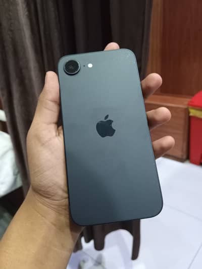 Apple iPhone 16e