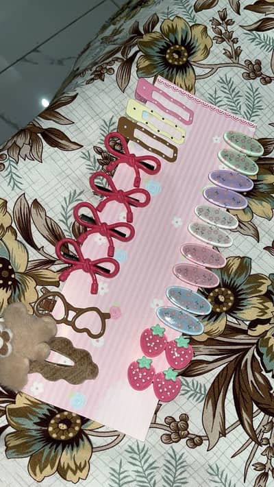 Hair pins