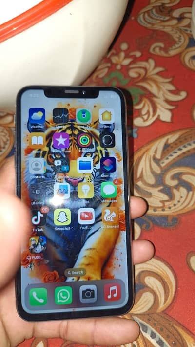 Apple iPhone X  03700563639
