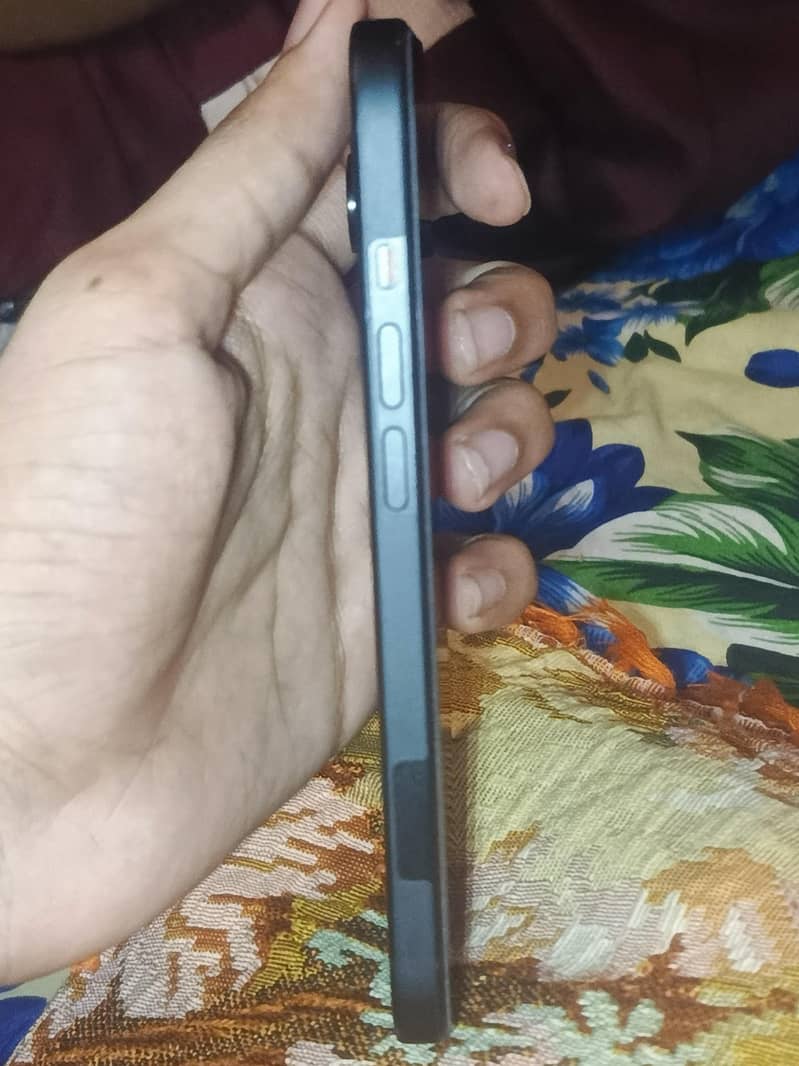 Apple iPhone 15 2