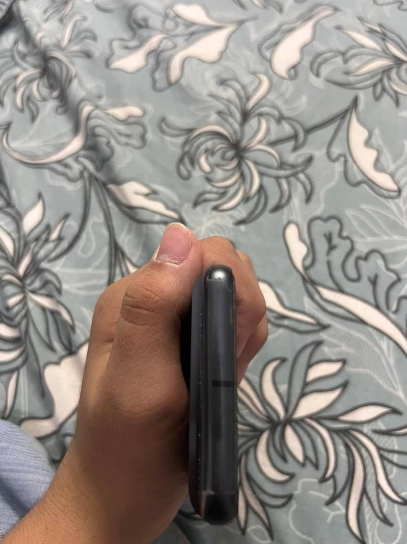 Google Pixel 8 4